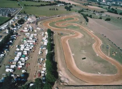 L’automobile vibre au cœur de la Bretagne passionnée