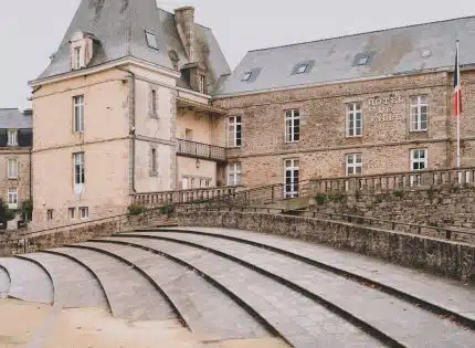 Partez à la découverte des sites historiques incontournables de Bretagne en famille