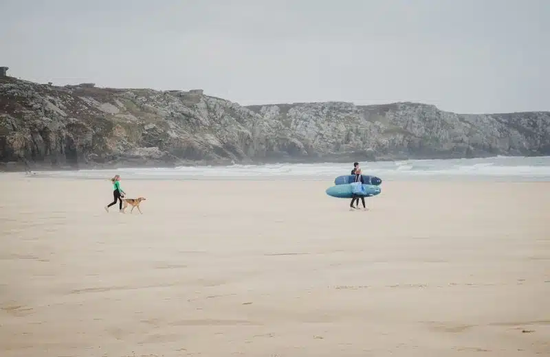 Les spots de surf incontournables en Bretagne