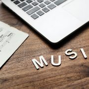Comment savoir si une musique est libre de droit ?