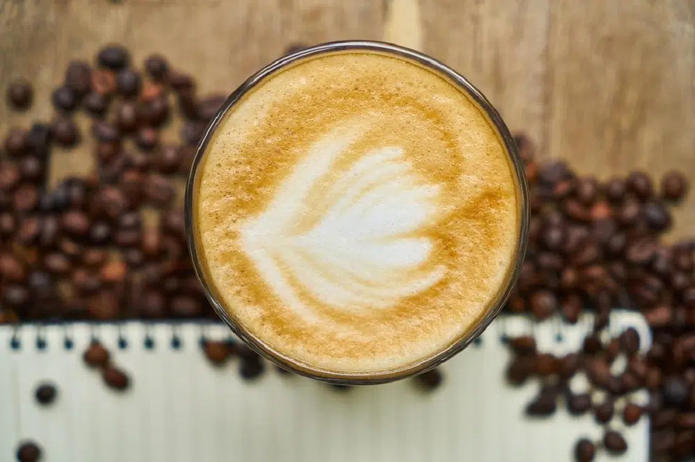 ce qui explique l'engouement pour les bons cafés en grain