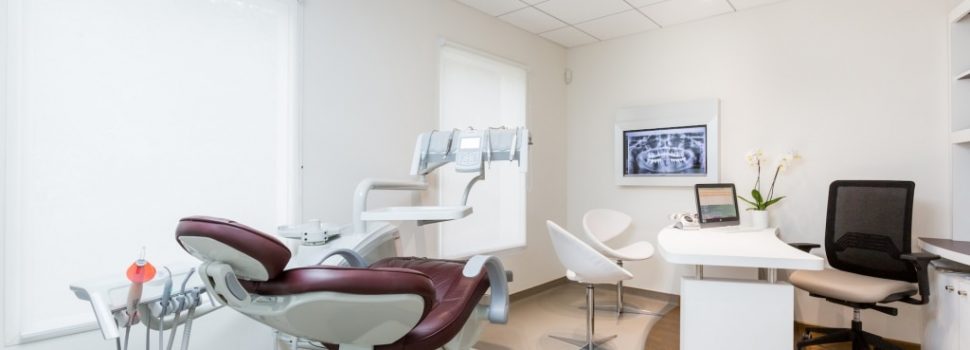 Remplacer une dent manquante à Aubagne