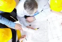 Devenir chef de chantier : étapes clés et conseils essentiels